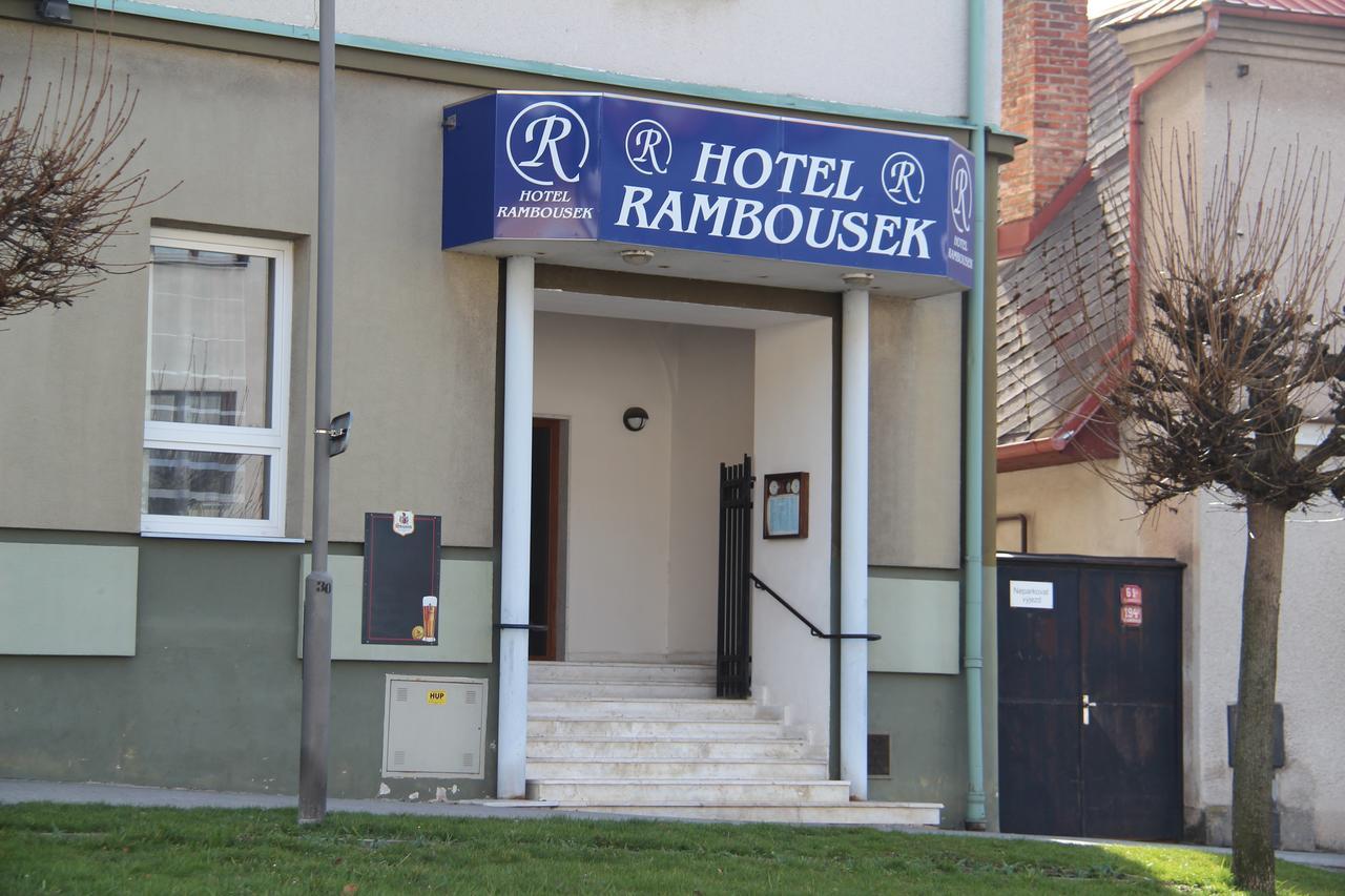 Hotel Rambousek Nové Město nad Metují Exterior foto